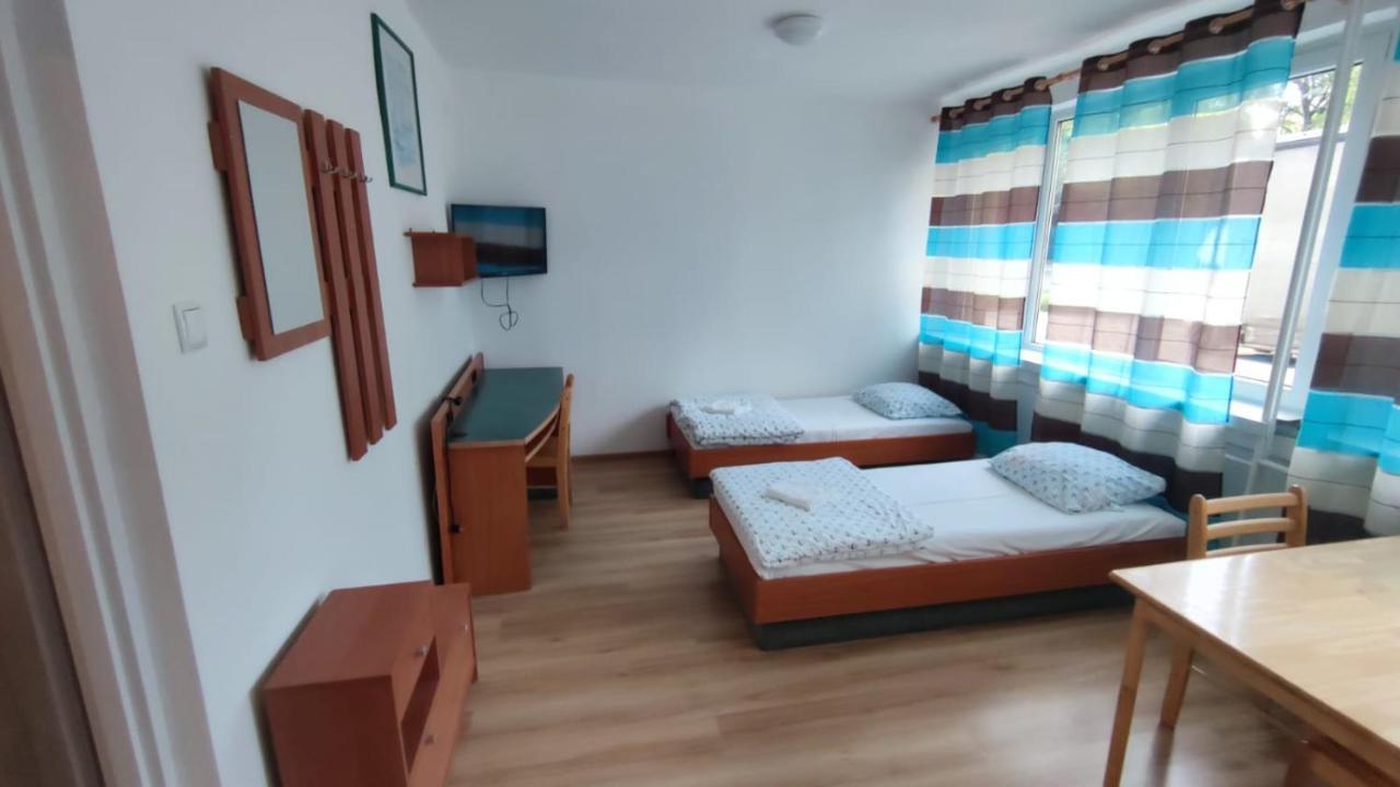 Bed & Breakfast Pokoje 24h Ul. Bagrowa
