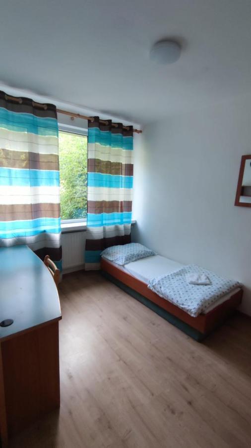 Pokoje 24h Ul. Bagrowa Bed & Breakfast Krakow