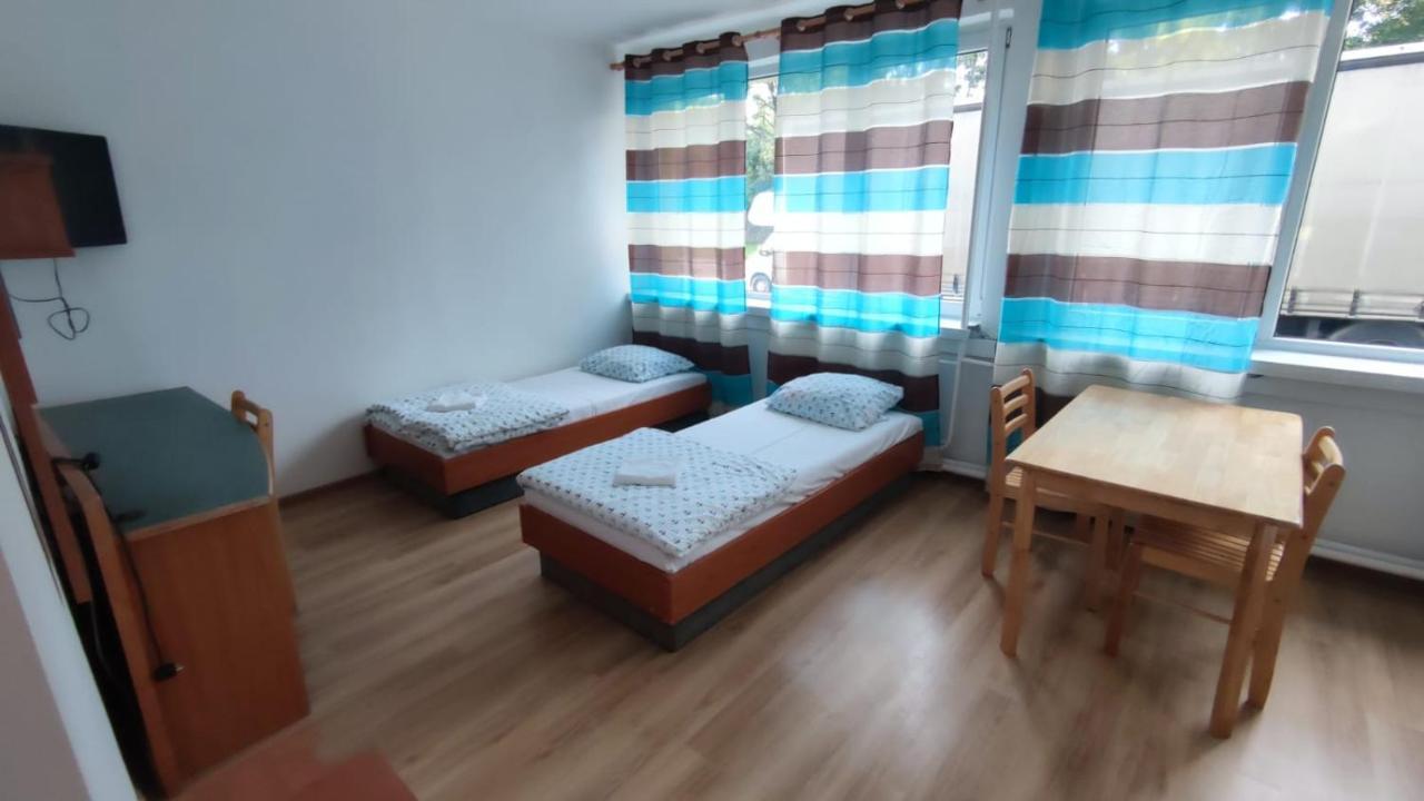 Pokoje 24h Ul. Bagrowa Bed & Breakfast Krakow