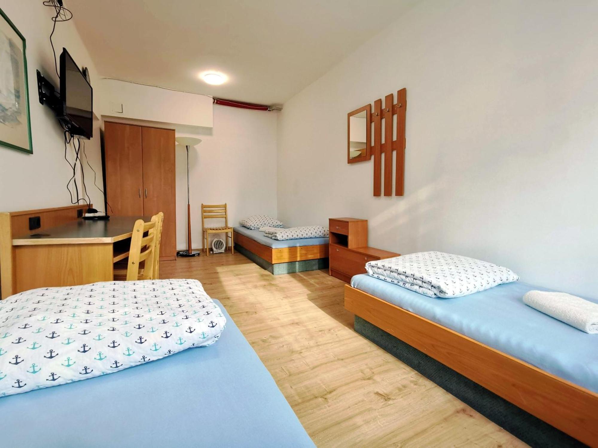 Pokoje 24h Ul. Bagrowa Bed & Breakfast