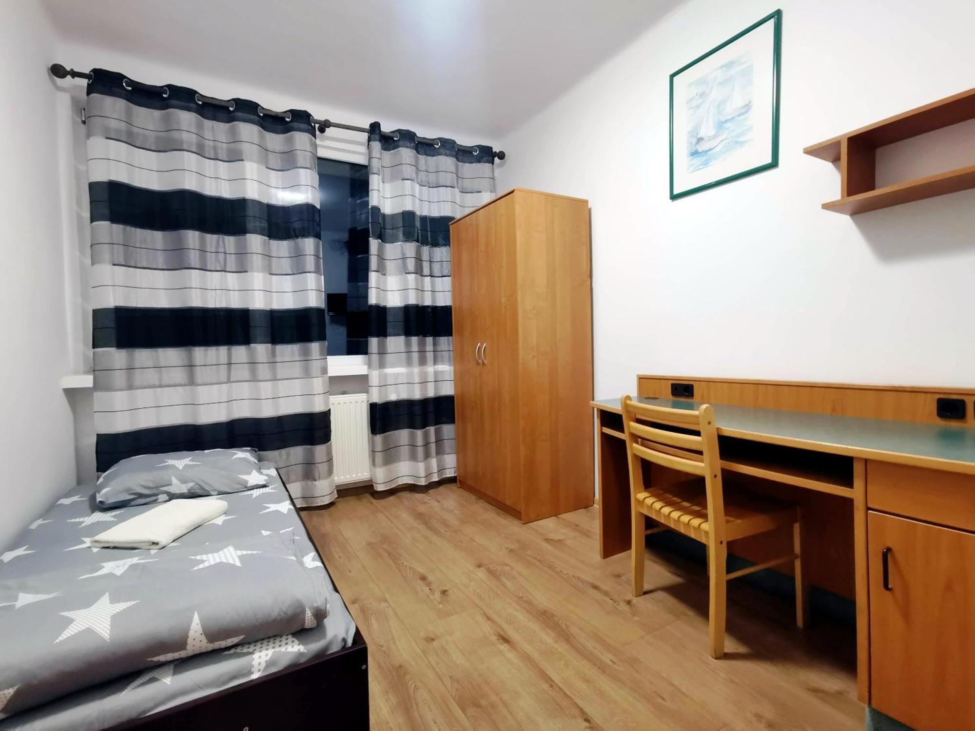 Bed & Breakfast Pokoje 24h Ul. Bagrowa *