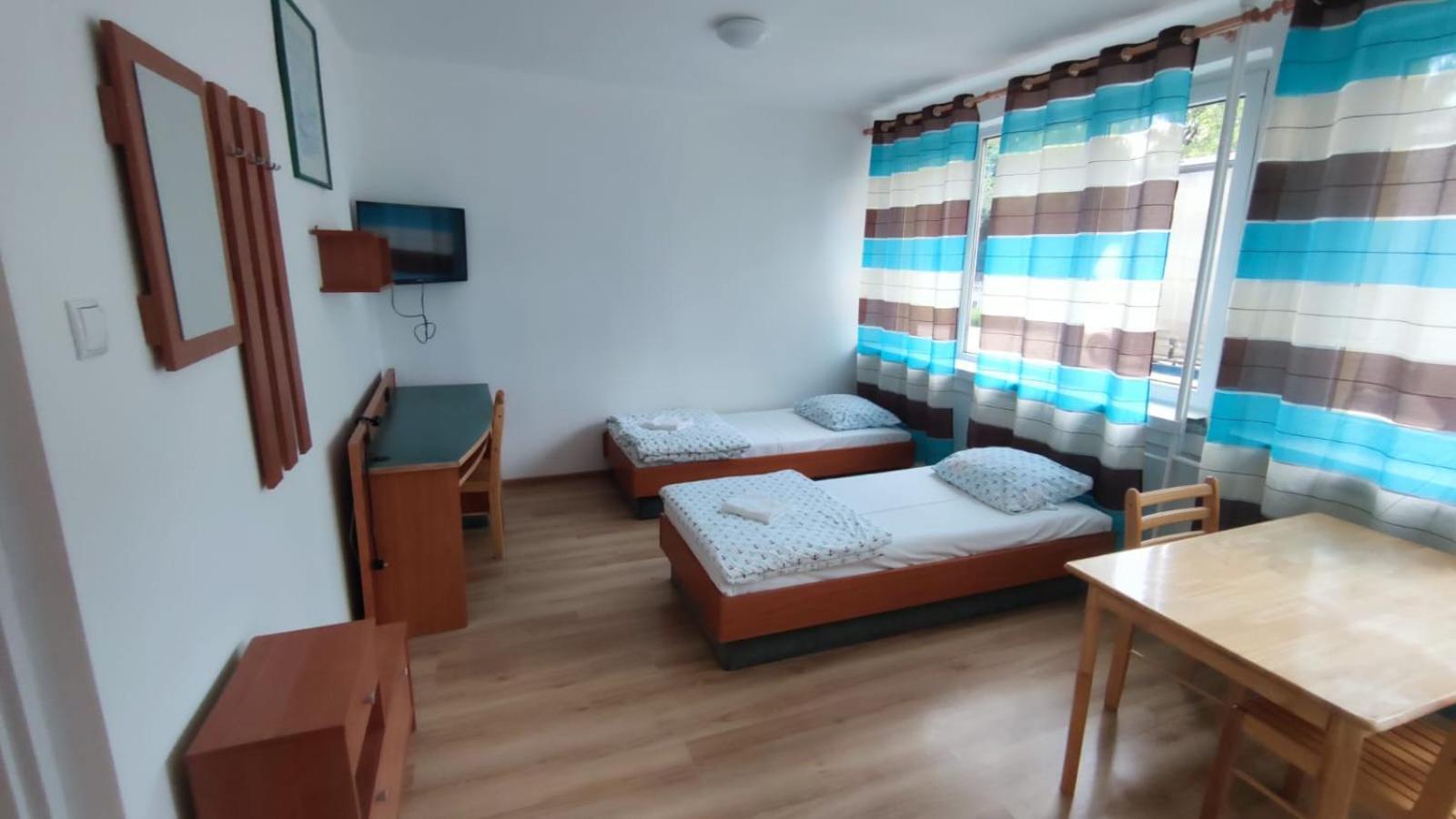 Bed & Breakfast Pokoje 24h Ul. Bagrowa